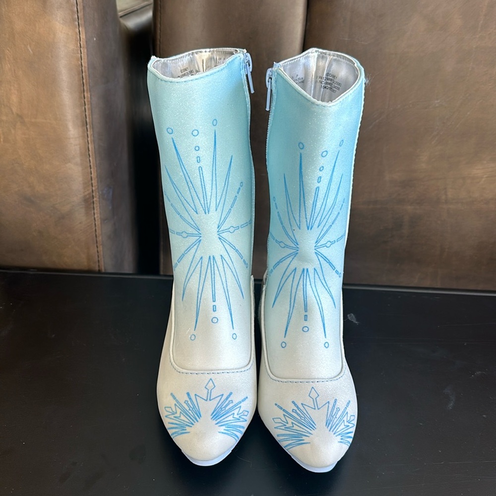 Disney Frozen Boots. Elsa and Anna